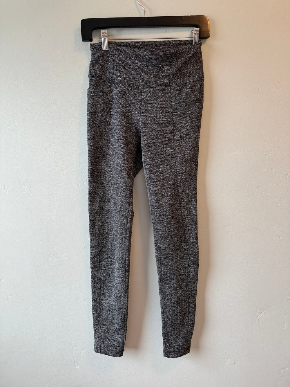 Athleta Dress Houndstooth Leggings
